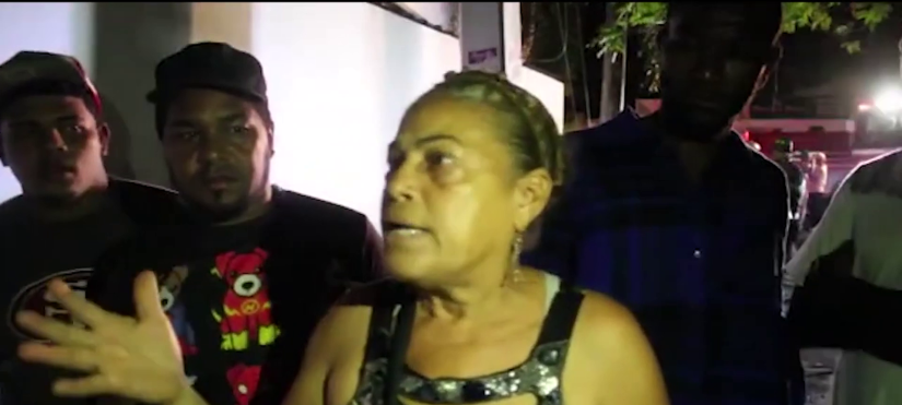 Acusan a joven celosa de provocar incendio en colmado en Espaillat, Moca